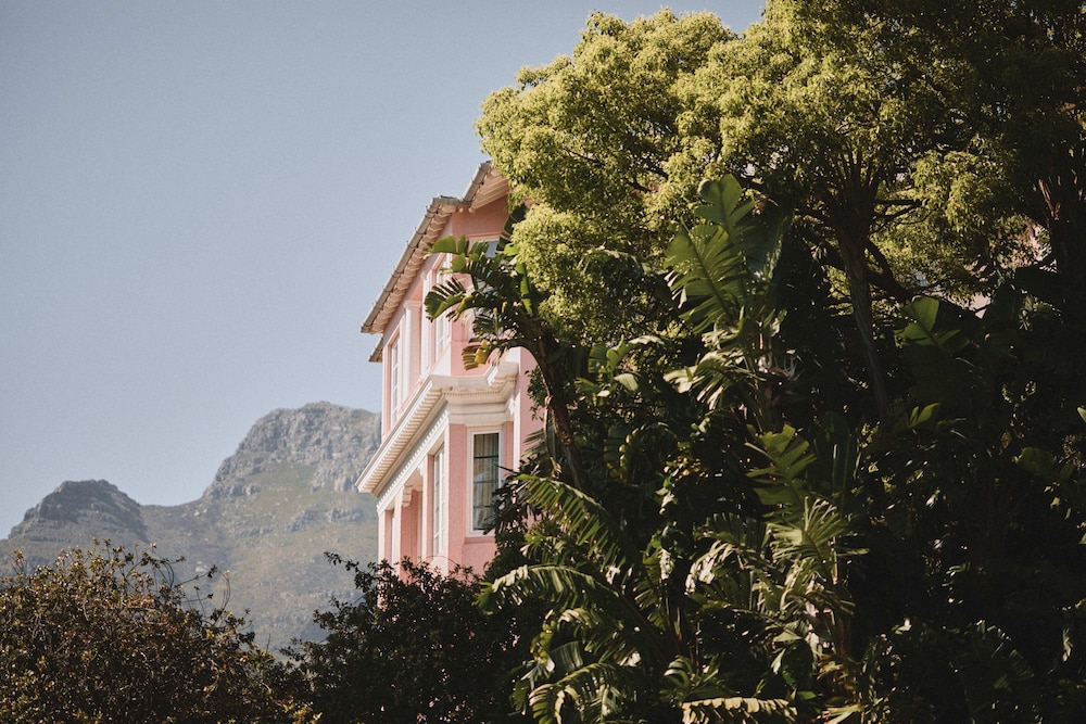 Mount Nelson, A Belmond Hotel, Cape Town — Hotel building in Cape Town, Western Cape