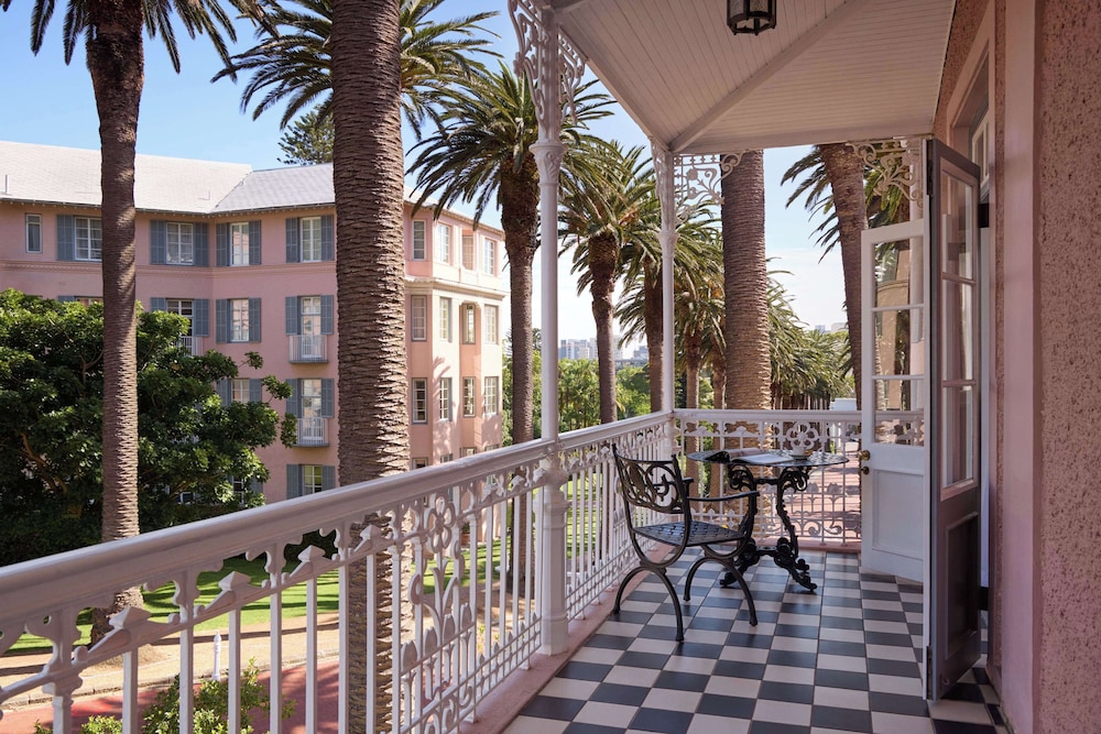 Mount Nelson, A Belmond Hotel, Cape Town — Hotel building in Cape Town, Western Cape