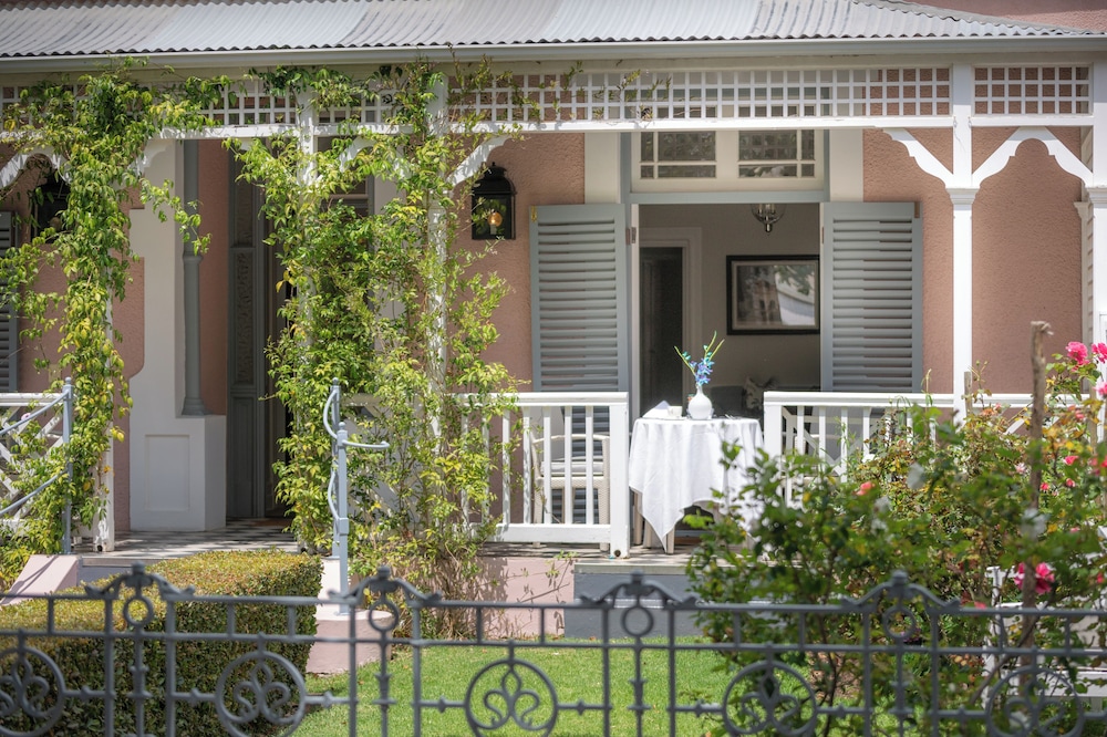 Mount Nelson, A Belmond Hotel, Cape Town — Hotel building in Cape Town, Western Cape
