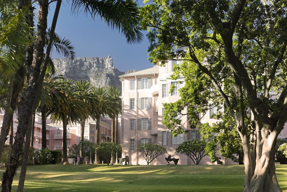 Mount Nelson, A Belmond Hotel, Cape Town — Hotel building in Cape Town, Western Cape