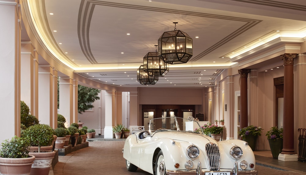 Mount Nelson, A Belmond Hotel, Cape Town — Hotel building in Cape Town, Western Cape