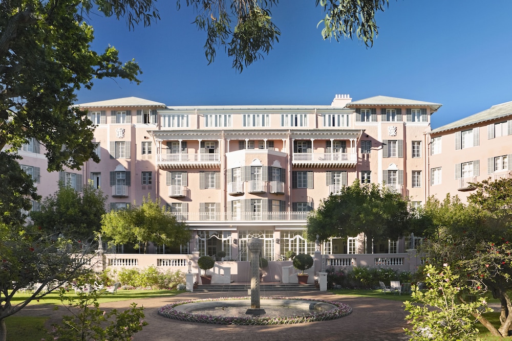 Mount Nelson, A Belmond Hotel, Cape Town — Hotel building in Cape Town, Western Cape