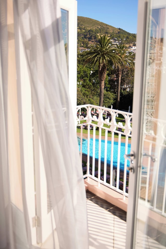 Mount Nelson, A Belmond Hotel, Cape Town — Swimming pool in Cape Town, Western Cape