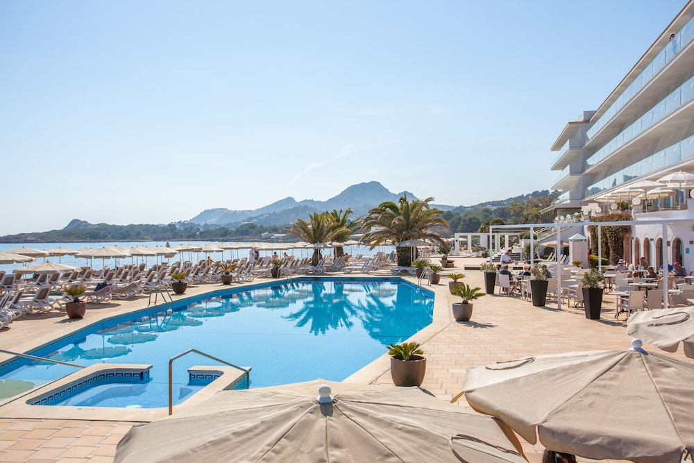 Grupotel Aguait Resort & Spa - Adults Only — Swimming pool in Cala Ratjada, Balearic Islands