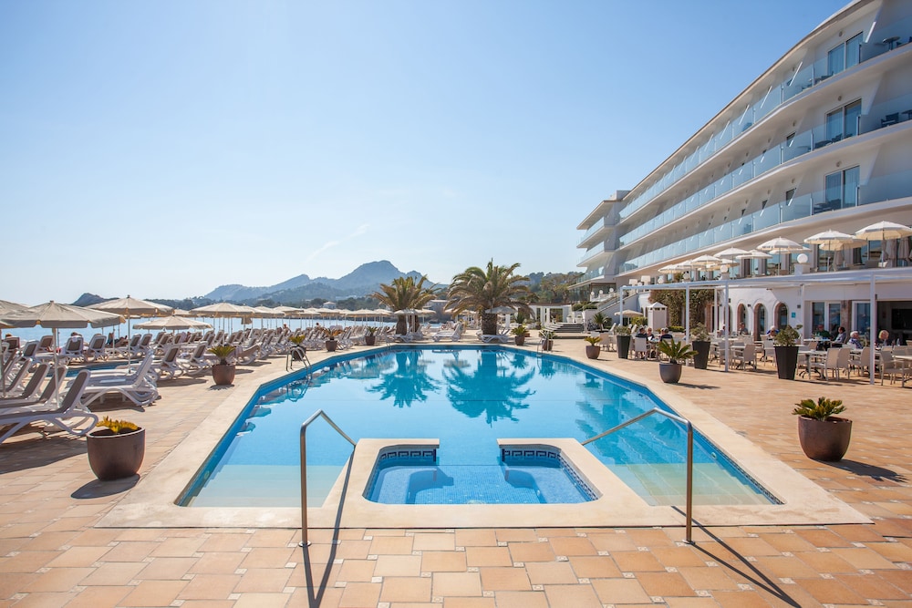Grupotel Aguait Resort & Spa - Adults Only — Swimming pool in Cala Ratjada, Balearic Islands