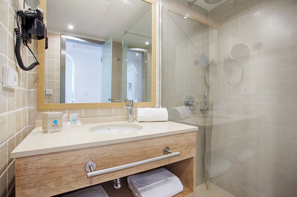 Grupotel Aldea Cala'n Bosch — Hotel rooms in Cala'n Bosch, Balearic Islands