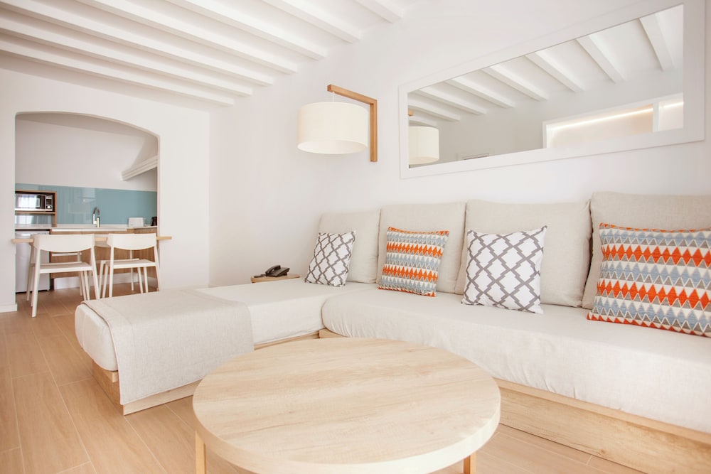 Grupotel Aldea Cala'n Bosch — Hotel rooms in Cala'n Bosch, Balearic Islands