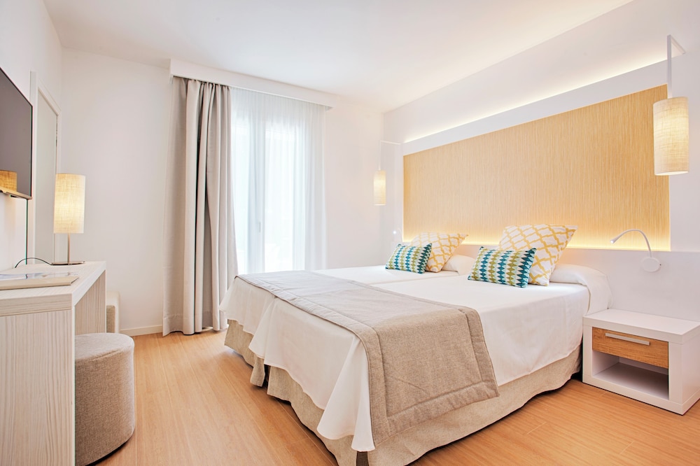 Grupotel Aldea Cala'n Bosch — Hotel rooms in Cala'n Bosch, Balearic Islands