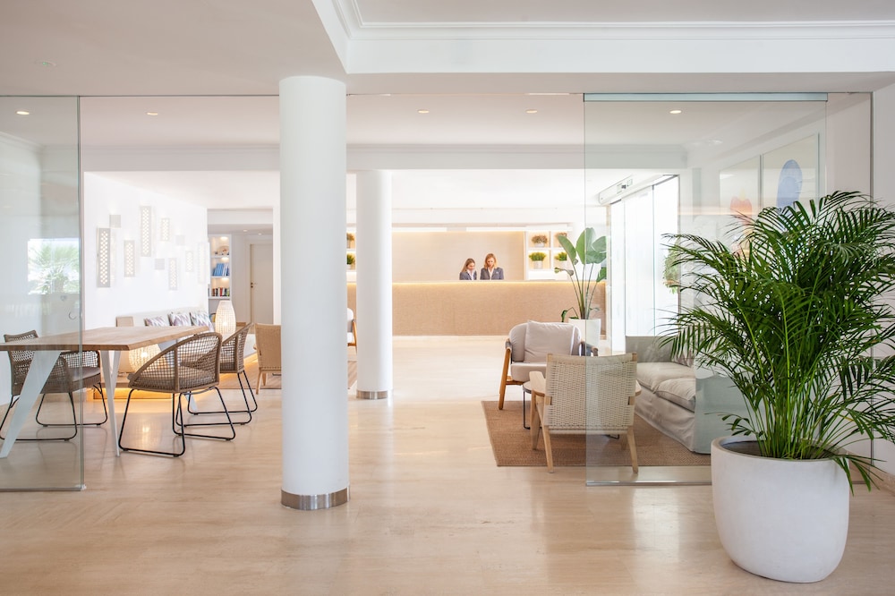 Grupotel Aldea Cala'n Bosch — Hotel building in Cala'n Bosch, Balearic Islands