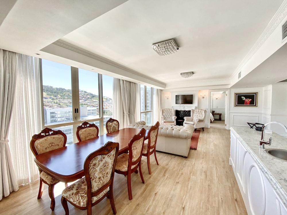 Pepperclub Hotel — Hotel rooms in Cape Town, Western Cape