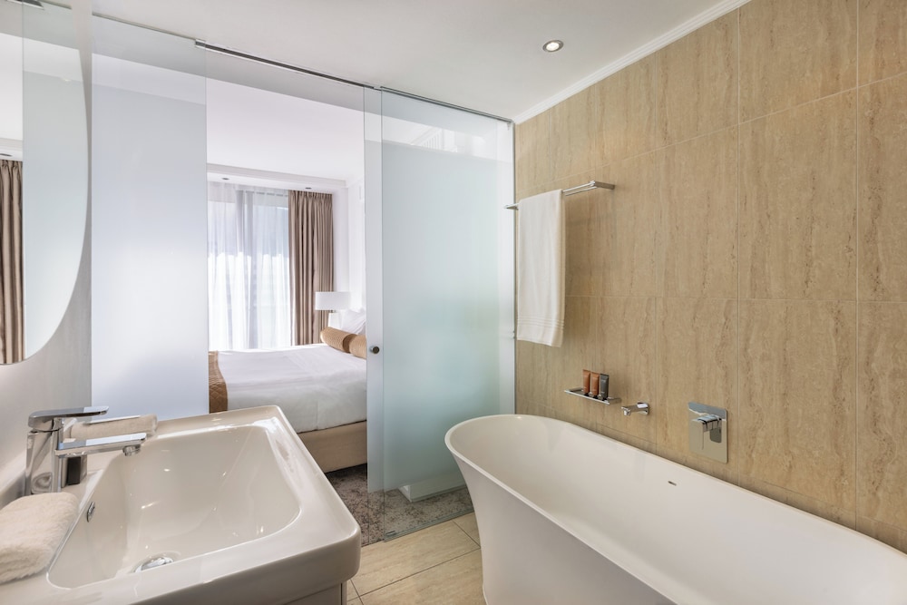 Pepperclub Hotel — Hotel rooms in Cape Town, Western Cape