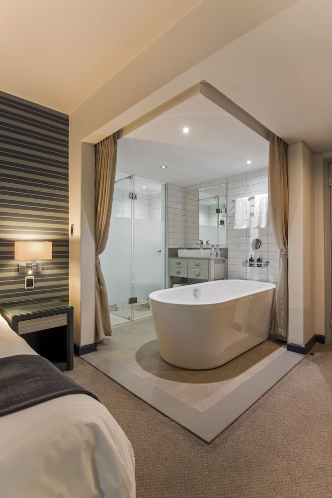 The Portswood Hotel — Hotel rooms in Cape Town, Western Cape