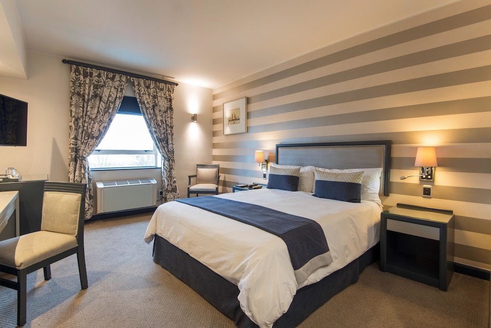 The Portswood Hotel — Hotel rooms in Cape Town, Western Cape