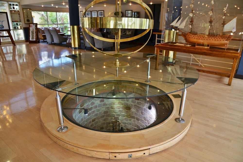 The Portswood Hotel — Hotel building in Cape Town, Western Cape