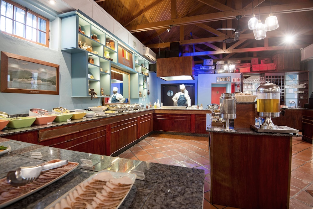 The Portswood Hotel — Restaurant & bars in Cape Town, Western Cape