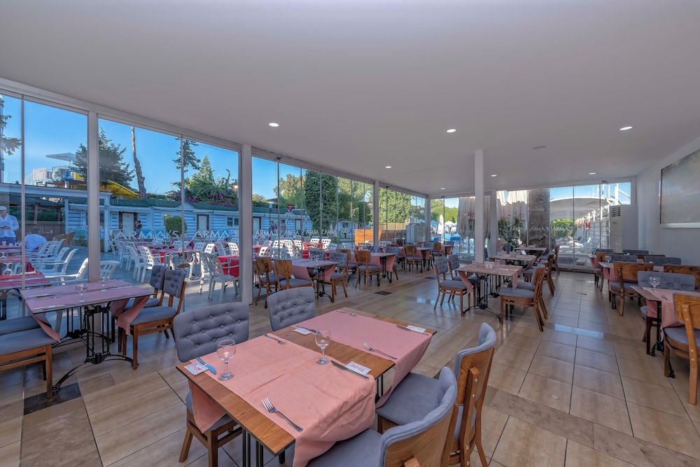 Armas Beach - All Inclusive — Restaurant in Kemer