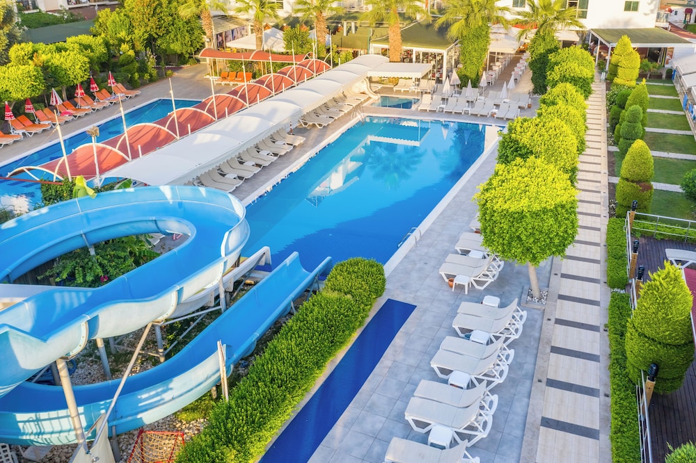 Armas Beach - All Inclusive — Pool in Kemer