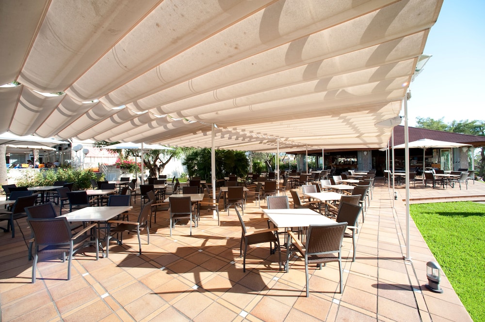 Grupotel Gran Vista & SPA — Restaurant & bars in Can Picafort, Balearic Islands