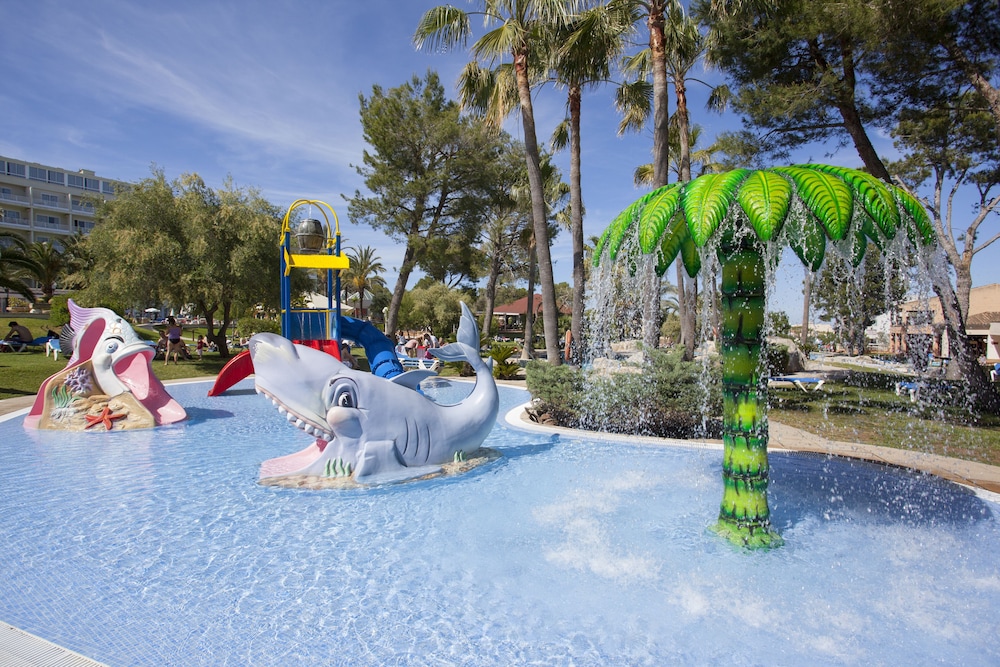 Grupotel Gran Vista & SPA — Swimming pool in Can Picafort, Balearic Islands