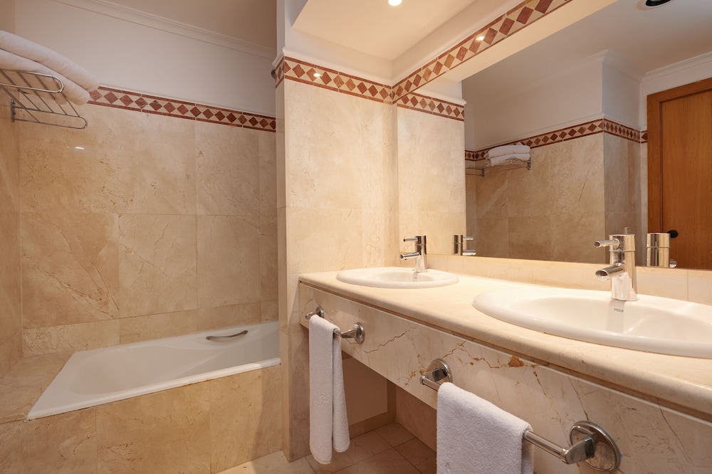Grupotel Gran Vista & SPA — Hotel rooms in Can Picafort, Balearic Islands