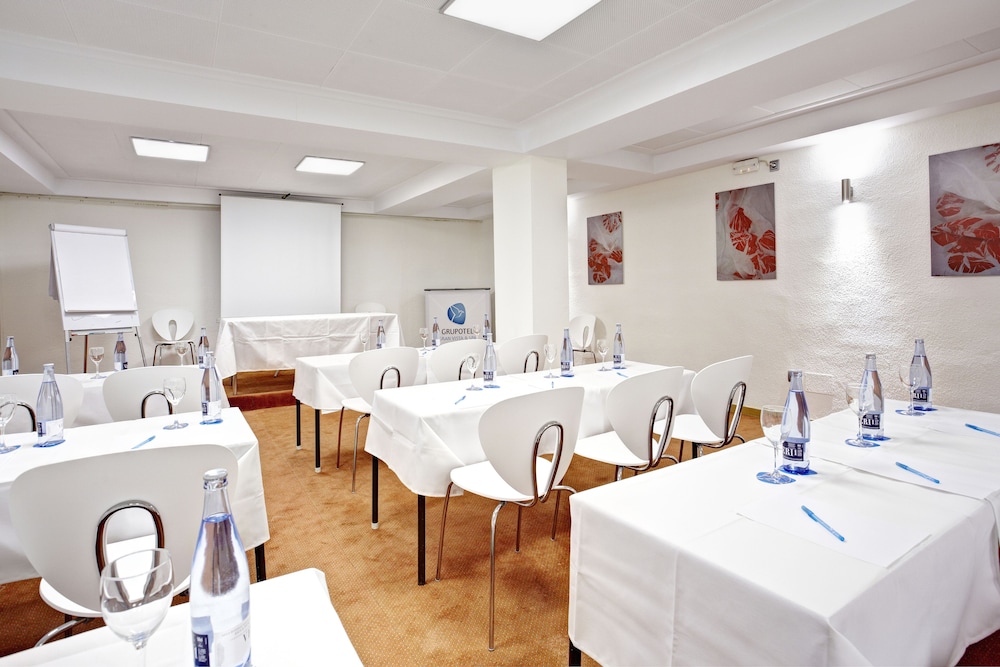 Grupotel Gran Vista & SPA — Restaurant & bars in Can Picafort, Balearic Islands