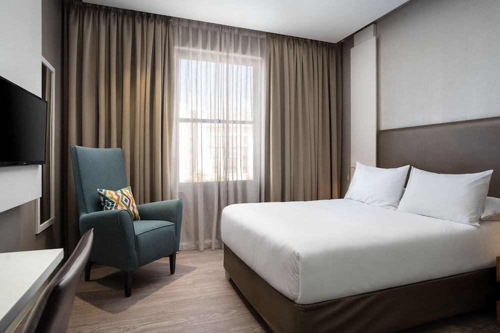 Protea Hotel by Marriott Cape Town Waterfront Breakwater Lodge — Hotel rooms in Cape Town, Western Cape