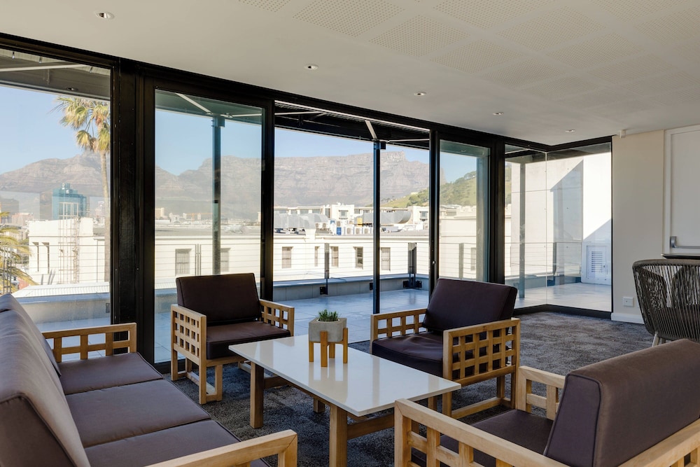 Protea Hotel by Marriott Cape Town Waterfront Breakwater Lodge — Attractions in the area in Cape Town, Western Cape