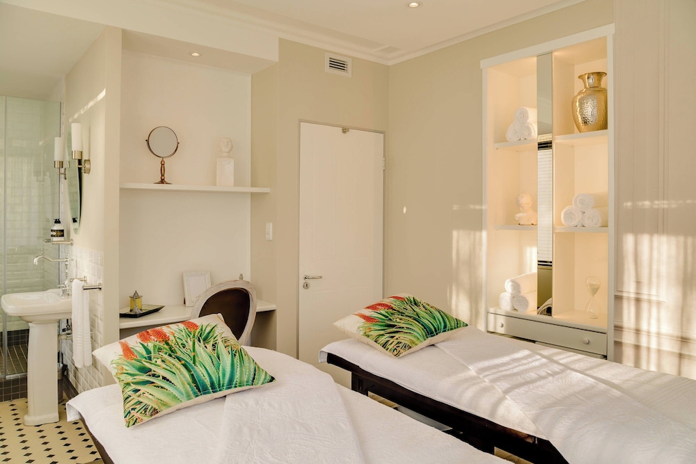 Protea Hotel by Marriott Cape Town Waterfront Breakwater Lodge — Spa in Cape Town, Western Cape