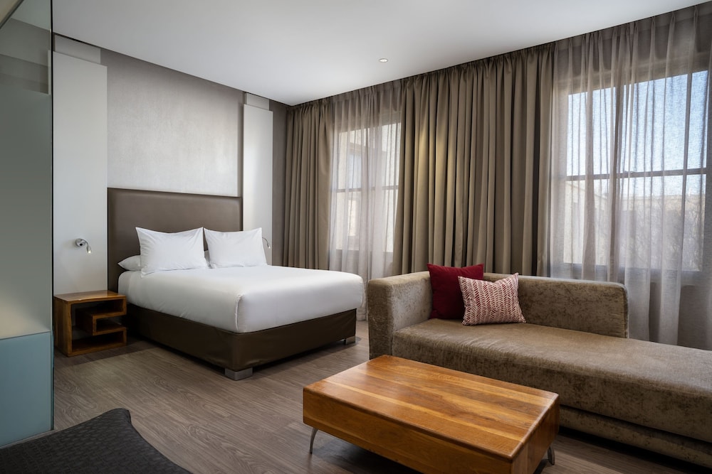 Protea Hotel by Marriott Cape Town Waterfront Breakwater Lodge — Hotel rooms in Cape Town, Western Cape