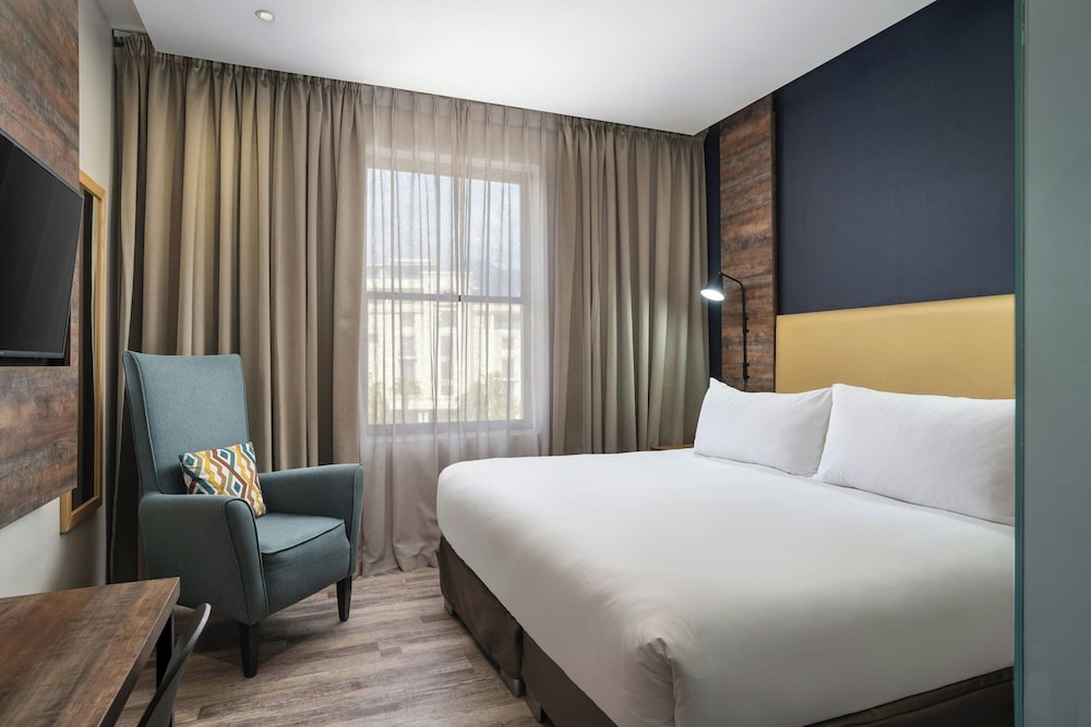 Protea Hotel by Marriott Cape Town Waterfront Breakwater Lodge — Hotel rooms in Cape Town, Western Cape