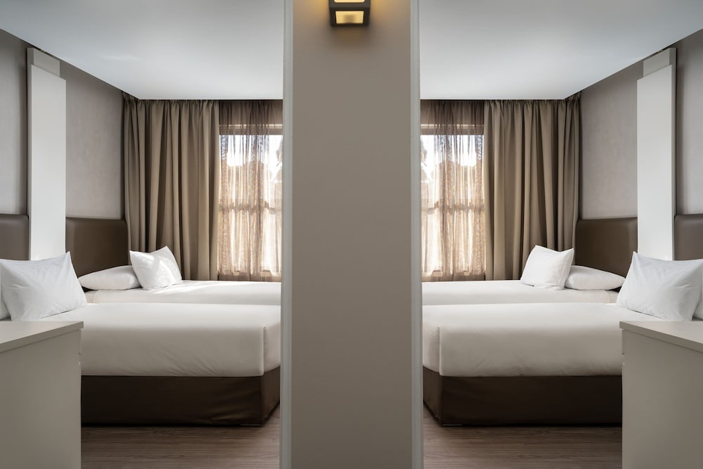 Protea Hotel by Marriott Cape Town Waterfront Breakwater Lodge — Hotel rooms in Cape Town, Western Cape