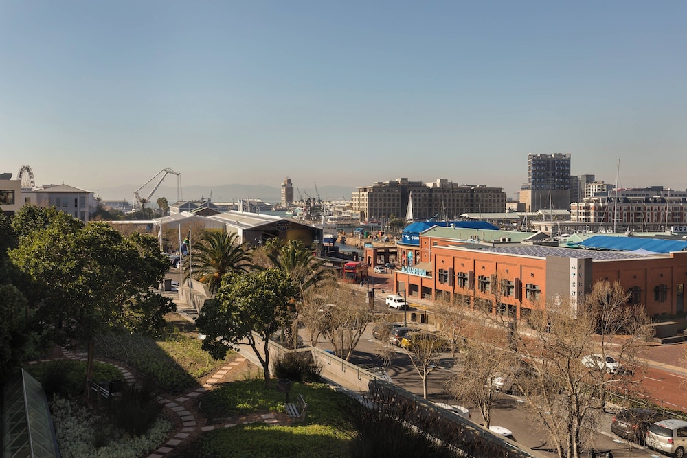 Protea Hotel by Marriott Cape Town Waterfront Breakwater Lodge — Attractions in the area in Cape Town, Western Cape