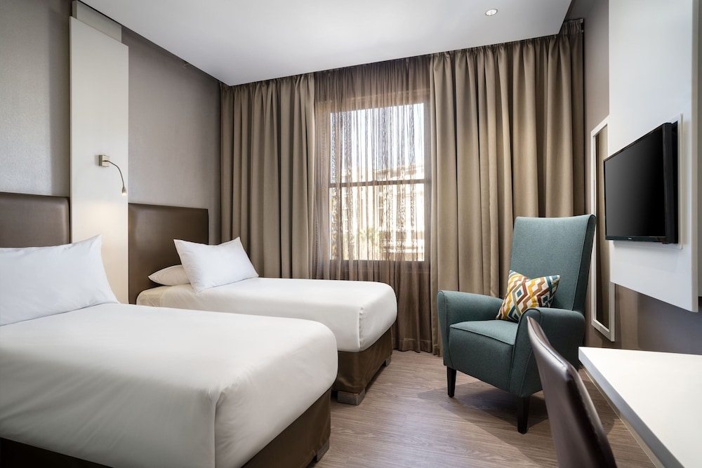 Protea Hotel by Marriott Cape Town Waterfront Breakwater Lodge — Hotel rooms in Cape Town, Western Cape