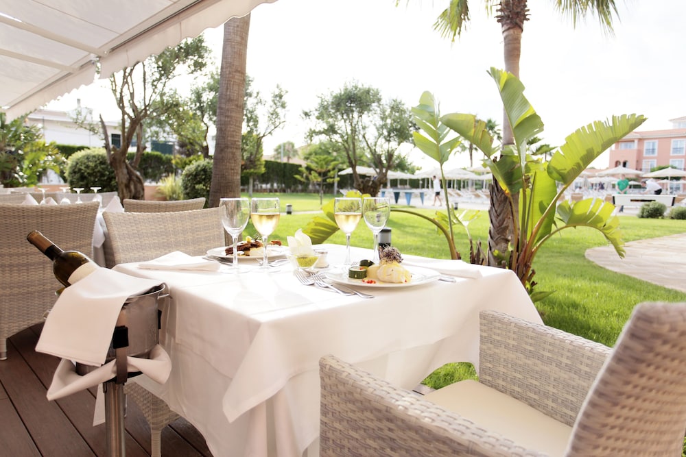 Grupotel Macarella Suites & Spa — Restaurant & bars in Cala'n Bosch, Balearic Islands