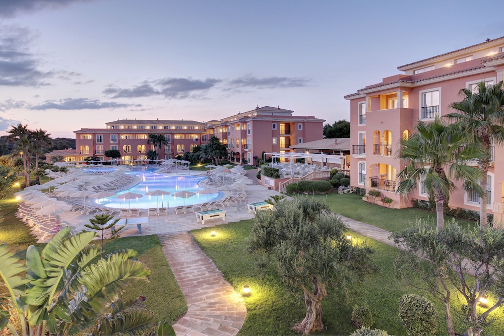 Grupotel Macarella Suites & Spa — Swimming pool in Cala'n Bosch, Balearic Islands