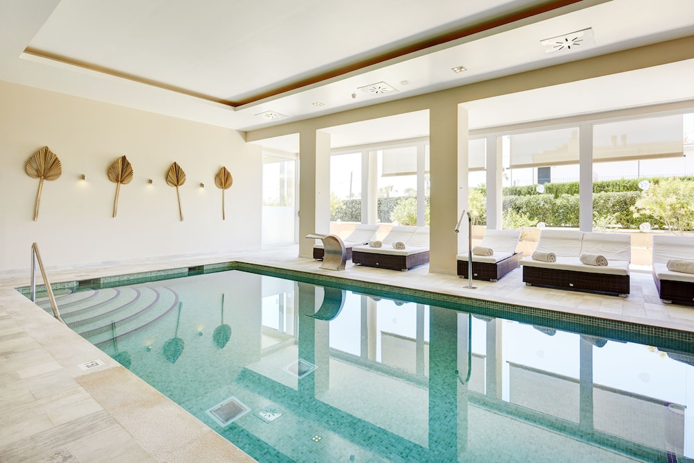 Grupotel Macarella Suites & Spa — Swimming pool in Cala'n Bosch, Balearic Islands