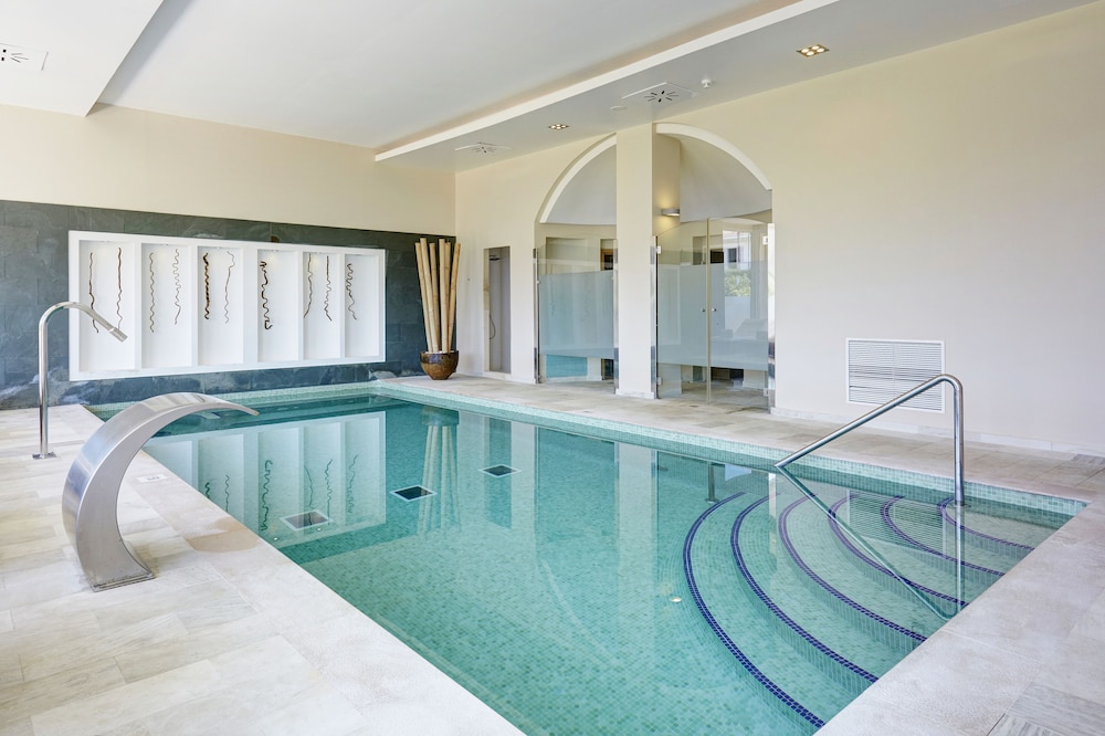 Grupotel Macarella Suites & Spa — Swimming pool in Cala'n Bosch, Balearic Islands