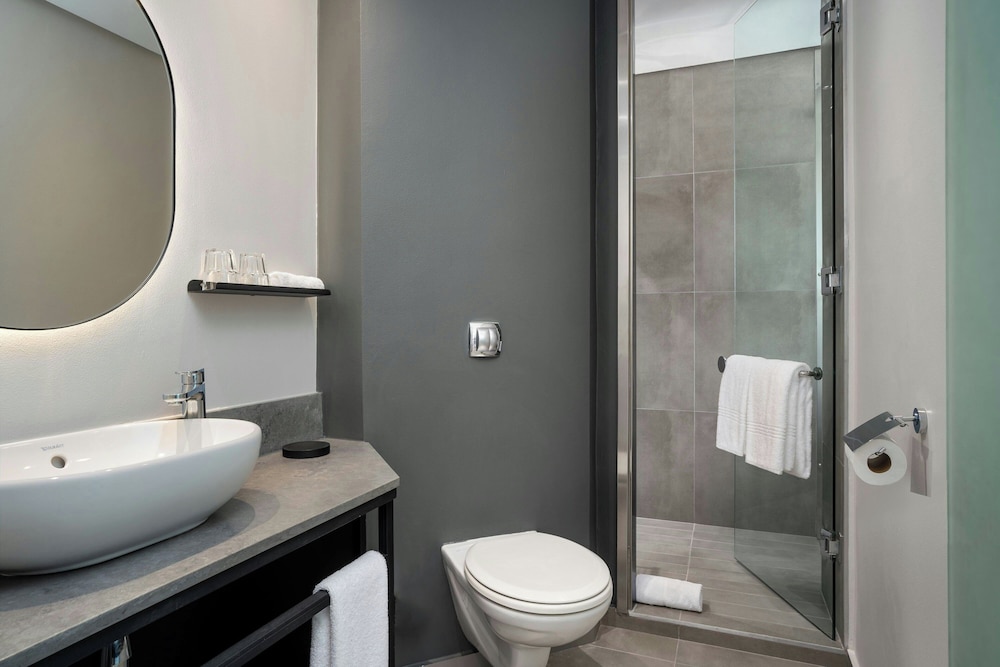 Protea Hotel Fire & Ice by Marriott Cape Town — Hotel rooms in Cape Town, Western Cape
