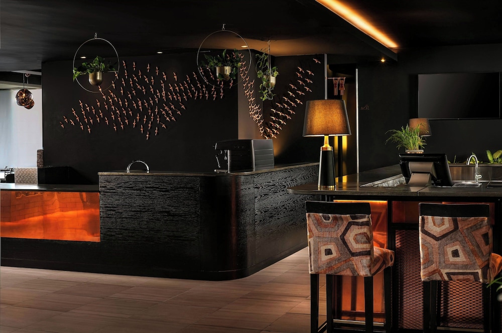 Protea Hotel Fire & Ice by Marriott Cape Town — Restaurant & bars in Cape Town, Western Cape