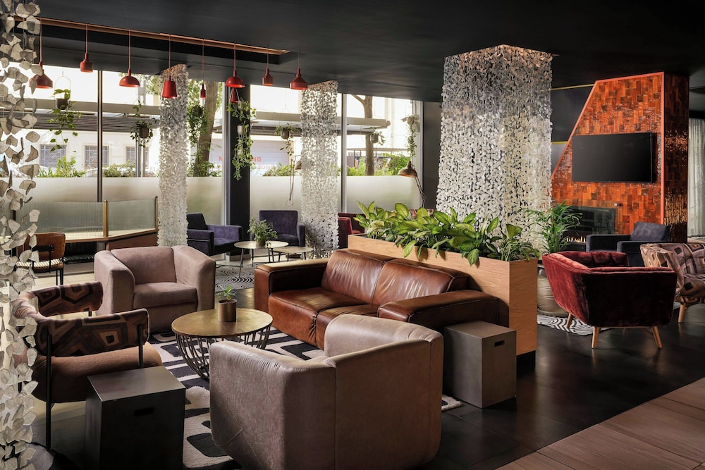 Protea Hotel Fire & Ice by Marriott Cape Town — Restaurant & bars in Cape Town, Western Cape