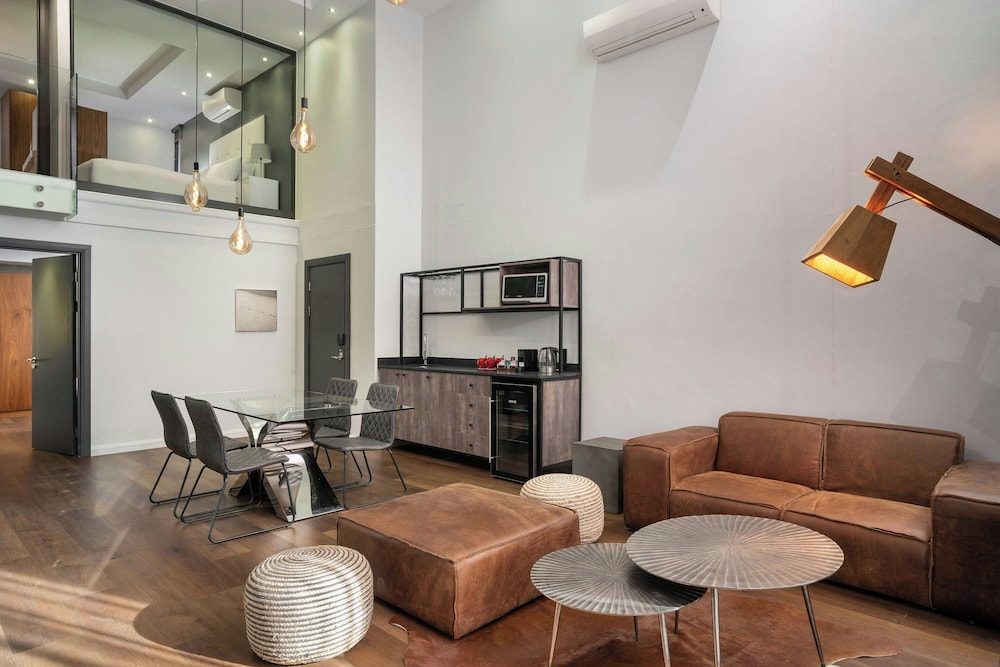 Protea Hotel Fire & Ice by Marriott Cape Town — Hotel rooms in Cape Town, Western Cape