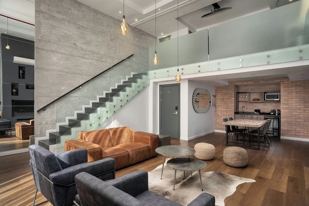 Protea Hotel Fire & Ice by Marriott Cape Town — Hotel rooms in Cape Town, Western Cape