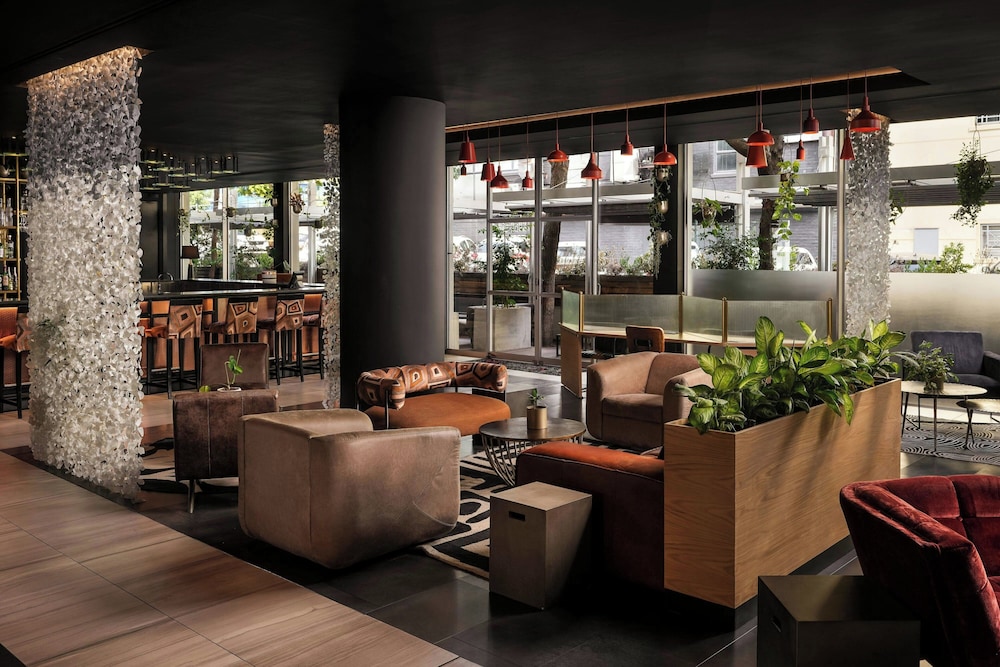 Protea Hotel Fire & Ice by Marriott Cape Town — Restaurant & bars in Cape Town, Western Cape