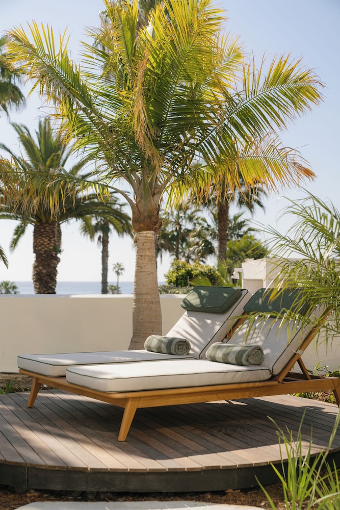 President Hotel — Beach in Cape Town, Western Cape