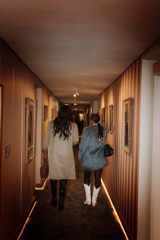 President Hotel — Hotel building in Cape Town, Western Cape