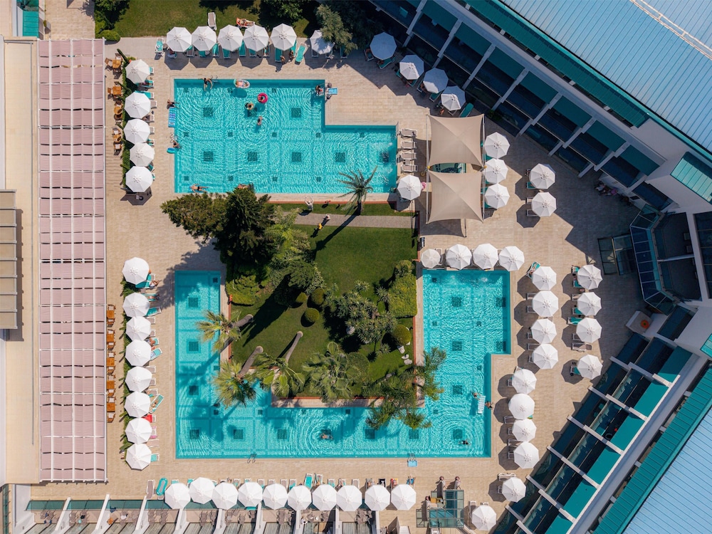 Side Star Elegance Hotel - Ultra All Inclusive — Swimming pool in Side