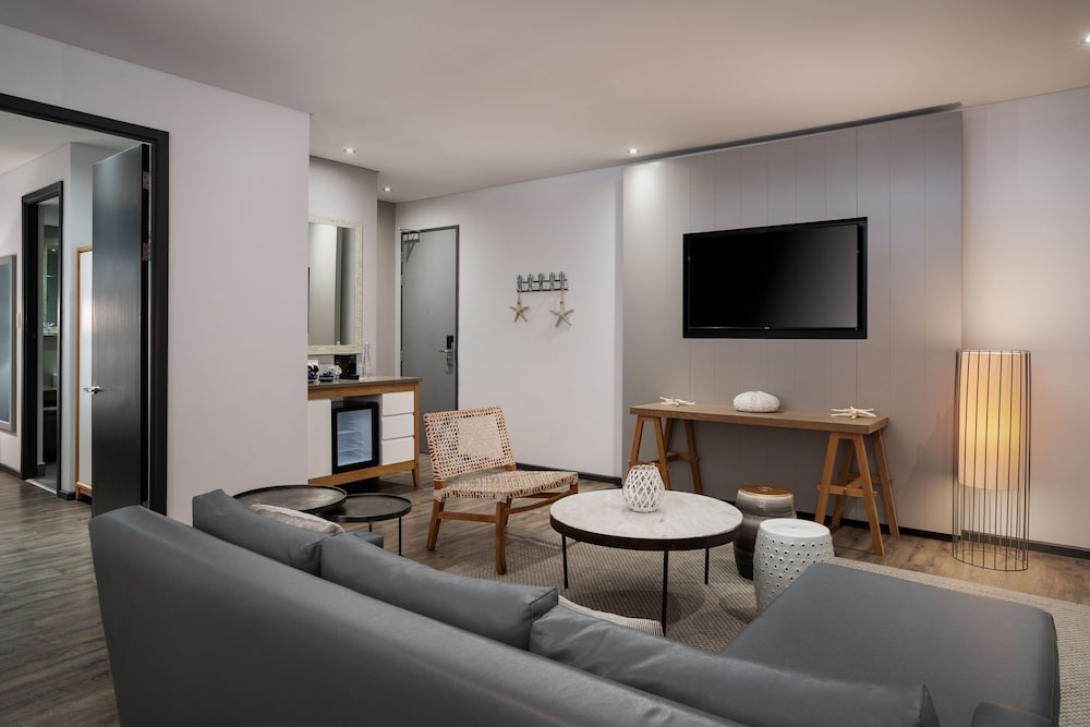Protea Hotel by Marriott Cape Town Sea Point — Hotel rooms in Cape Town, Western Cape