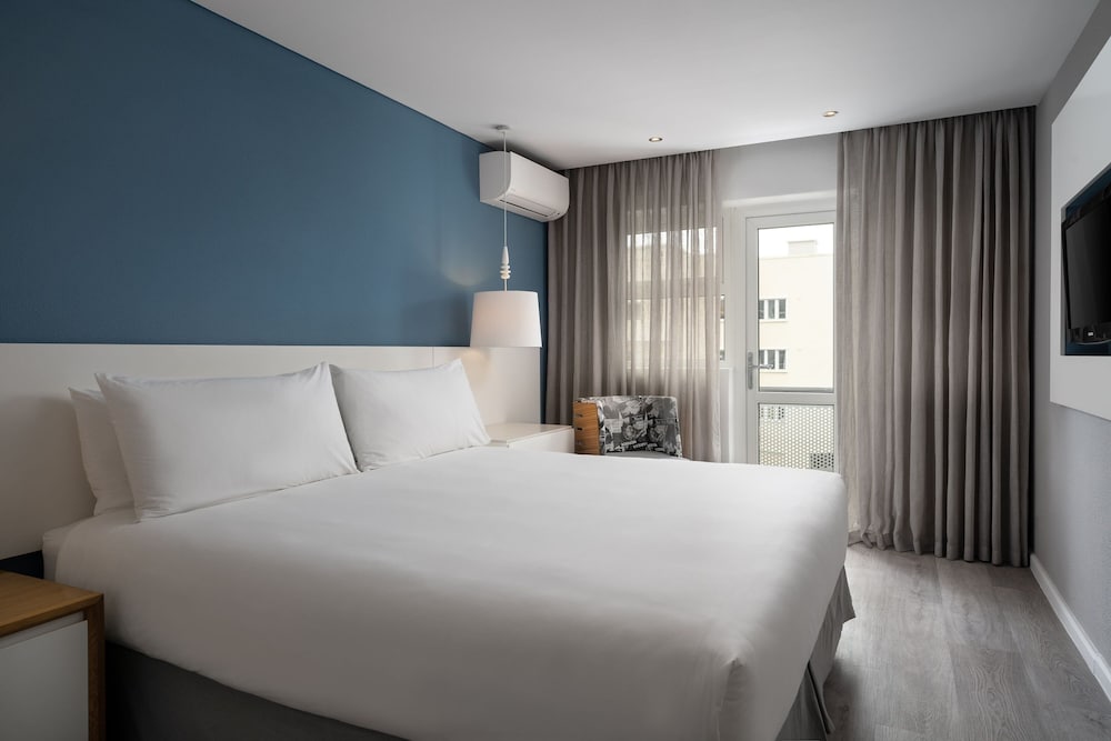 Protea Hotel by Marriott Cape Town Sea Point — Hotel rooms in Cape Town, Western Cape