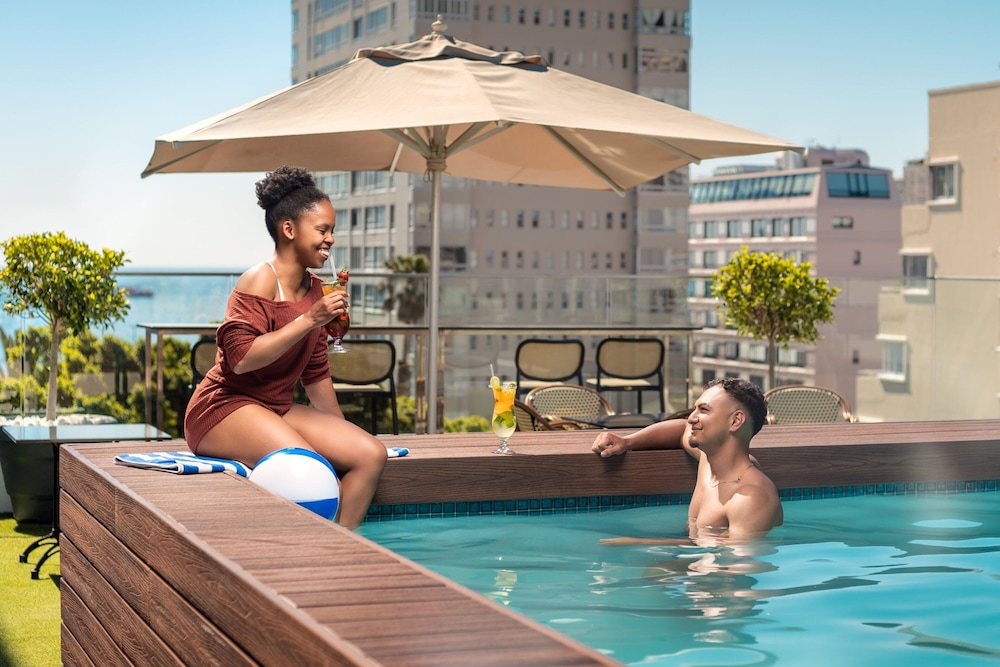 Protea Hotel by Marriott Cape Town Sea Point — Swimming pool in Cape Town, Western Cape
