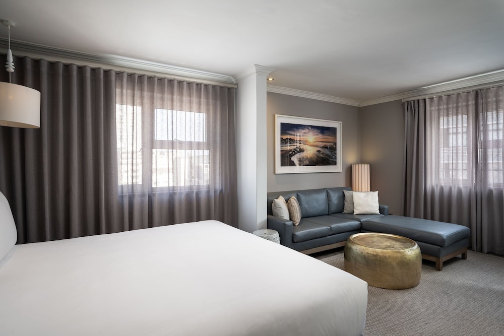 Protea Hotel by Marriott Cape Town Sea Point — Hotel rooms in Cape Town, Western Cape